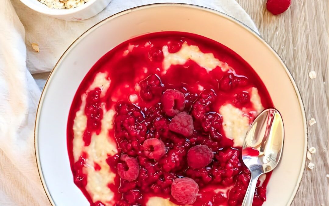 Overnight Oats with High Protein Pudding and Raspberries