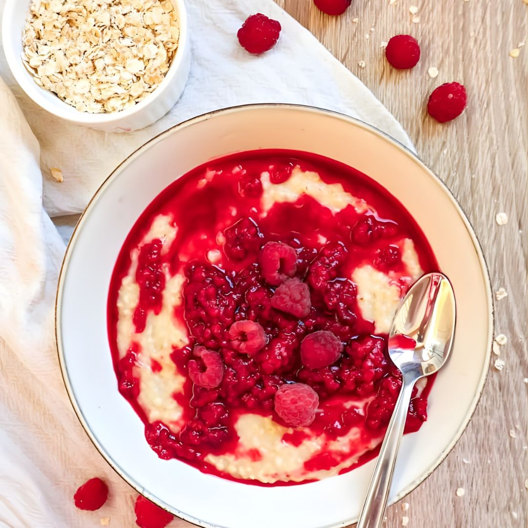 Overnight Oats with High Protein Pudding and Raspberries